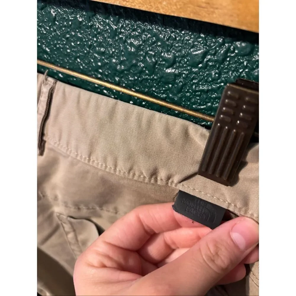 The North Face Men’s Khaki Pants Sz 31x30